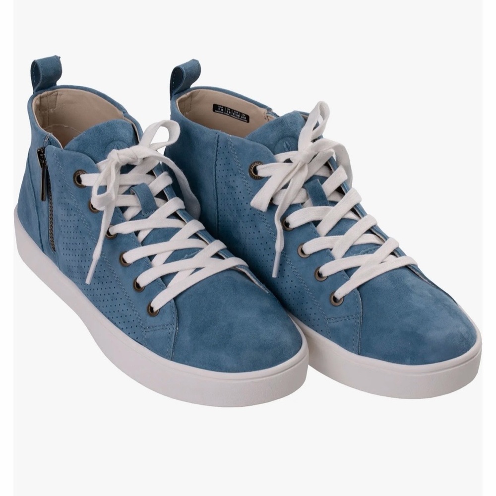 NWT Revitalign Emma Suede Sneaker Boot Bluestone Orthotic Arch Support Wide 9 D
